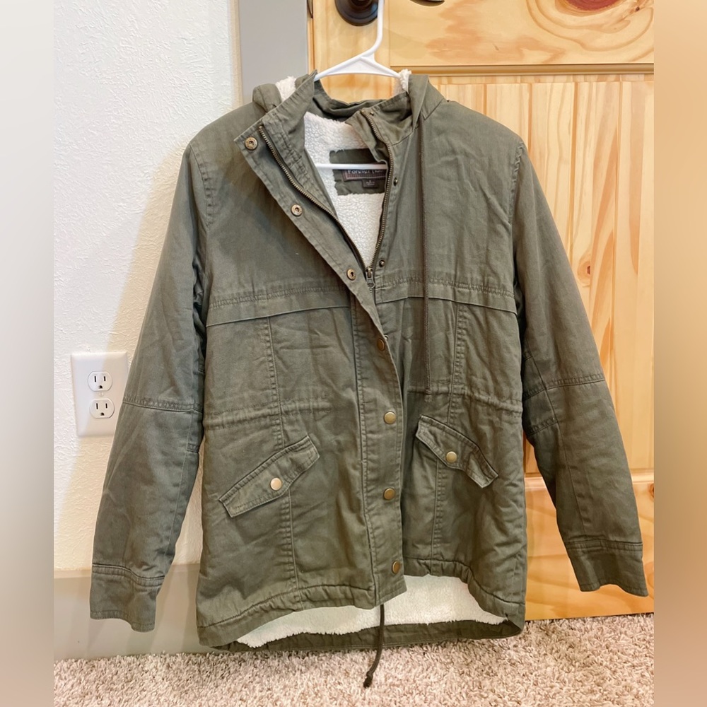 Forever Audrey olive green coat! Size medium. Discounted shipping!